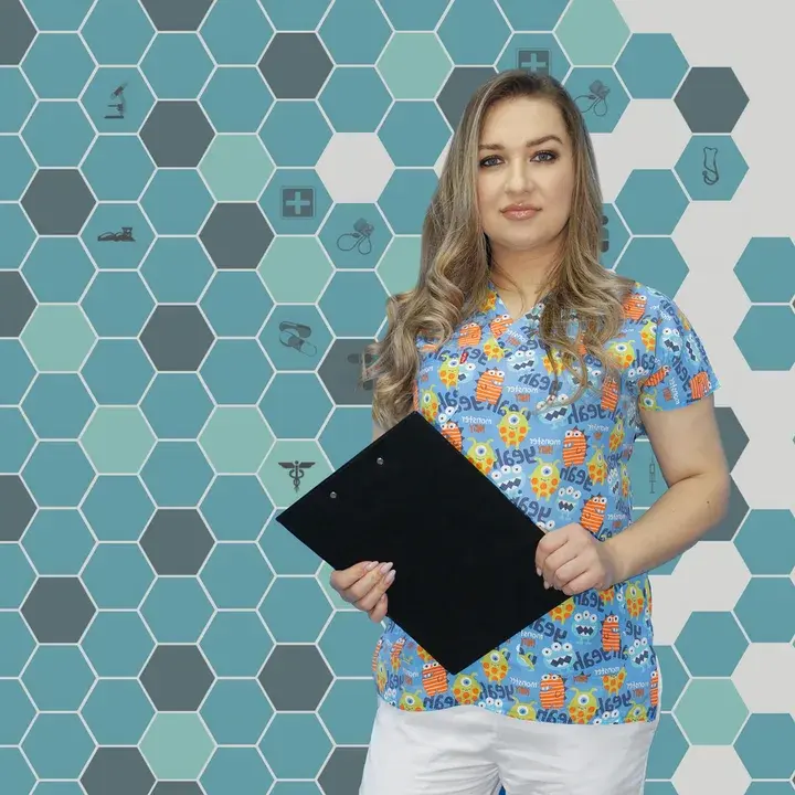Elvira Verdiyeva, Stomatoloq